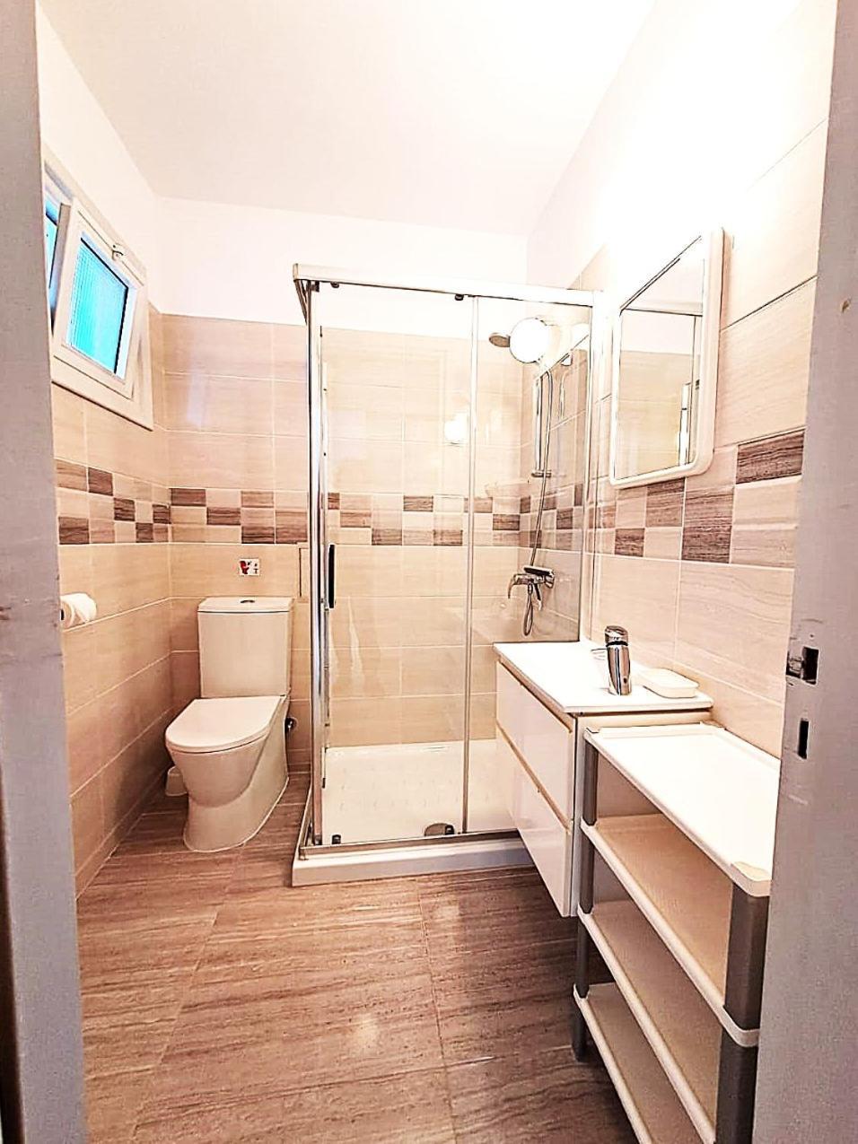 Coral Bay Suite Cyprus ภายนอก รูปภาพ
