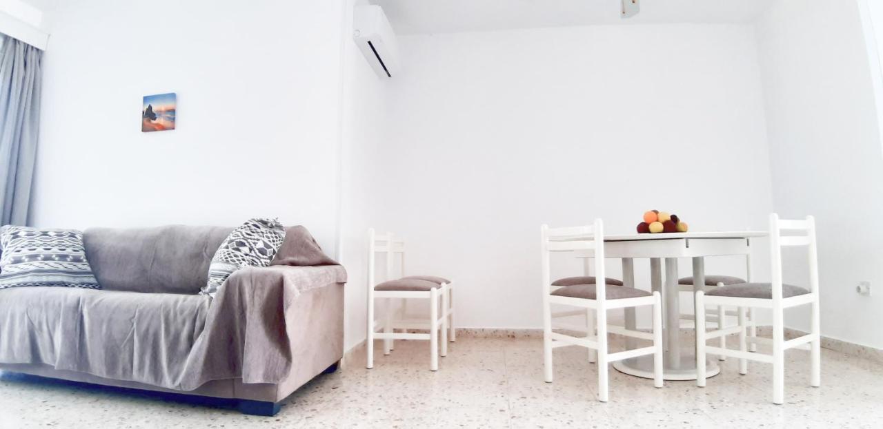 Coral Bay Suite Cyprus ภายนอก รูปภาพ